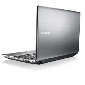 SAMSUNG NB 550P5C-T01TR i7-3610 6G 1TB 15.6 2GVGA W7P